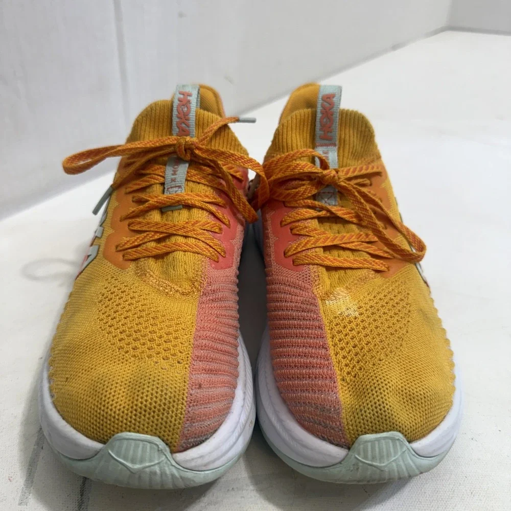 Hoka One One hoka one